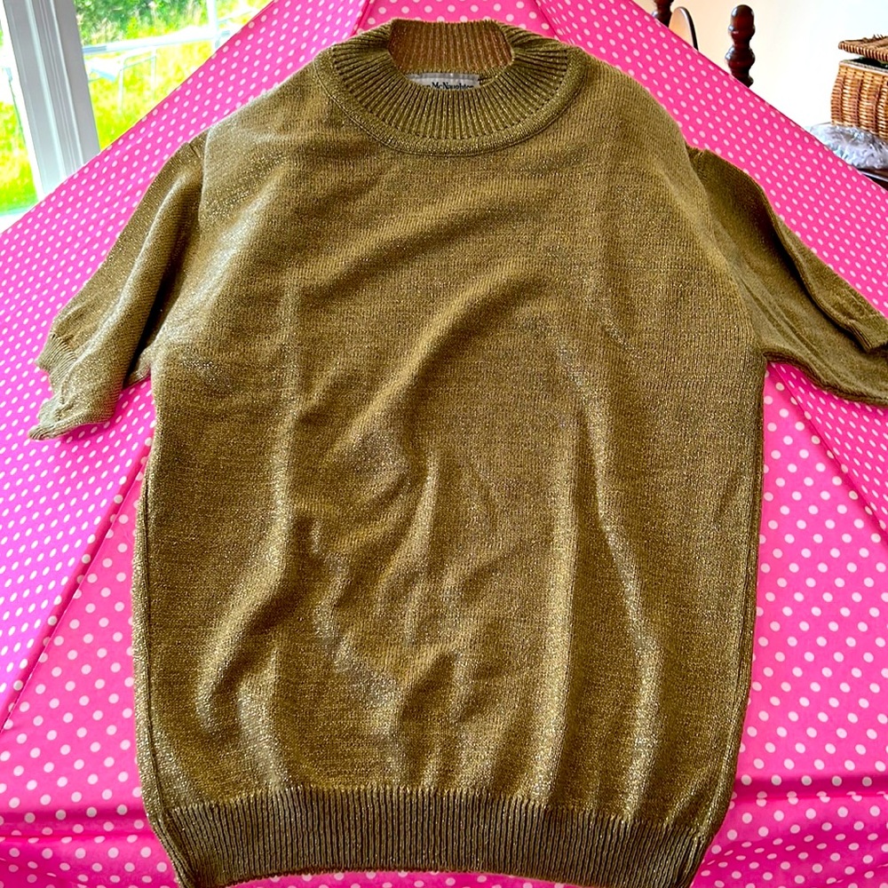 Gold metallic thread short sleeve thin layer sweater new without tags